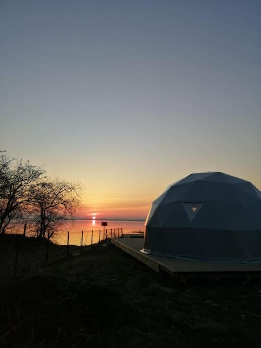 Готель Beautiful Located Dome Wapnica  Екстер'єр фото